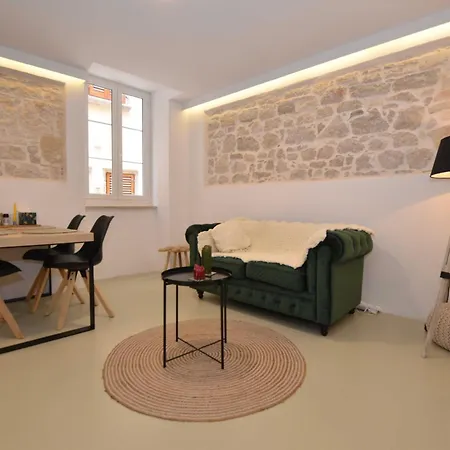 The Quiet Center In Apartment *