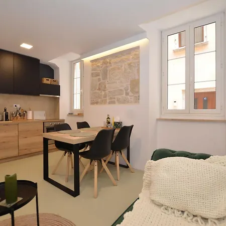 The Quiet Center In Apartment